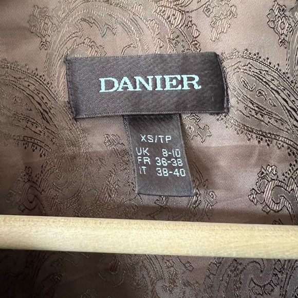Danier leather bomber jacket - Picture 3 of 3